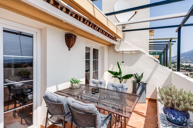 2 quarto Apartamento para venda em Nueva Andalucia, Marbella com piscina garagem - 560 000 € (Ref: 9219008)