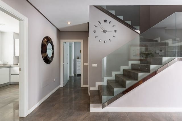 4 sypialnia Willa na sprzedaż w Marbella z garażem - 2 250 000 € (Ref: 9219009)