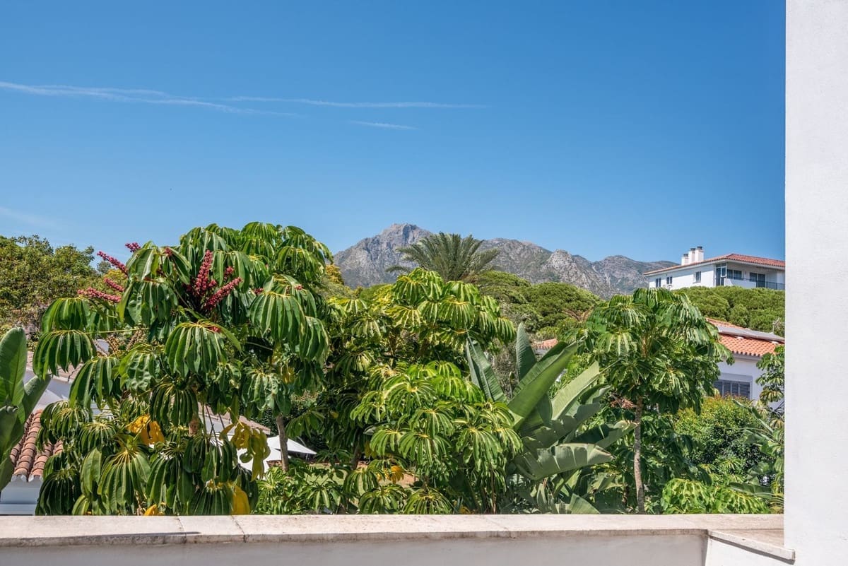 4 sypialnia Willa na sprzedaż w Marbella z garażem - 2 250 000 € (Ref: 9219009)