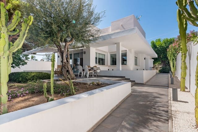 4 soveværelse Villa til salg i Marbella med garage - € 2.250.000 (Ref: 9219009)