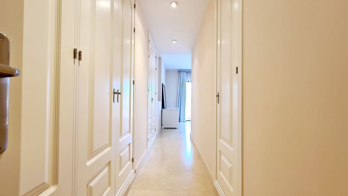 2 makuuhuone Huoneisto myytävänä paikassa Benahavis mukana uima-altaan 
autotalli - 550 000 € (Ref: 9219203)