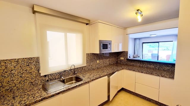 2 makuuhuone Huoneisto myytävänä paikassa Benahavís mukana uima-altaan 
autotalli - 550 000 € (Ref: 9219203)