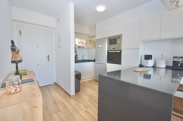 2 soveværelse Lejlighed til salg i Benalmadena Costa, Benalmádena - € 478.000 (Ref: 9221882)