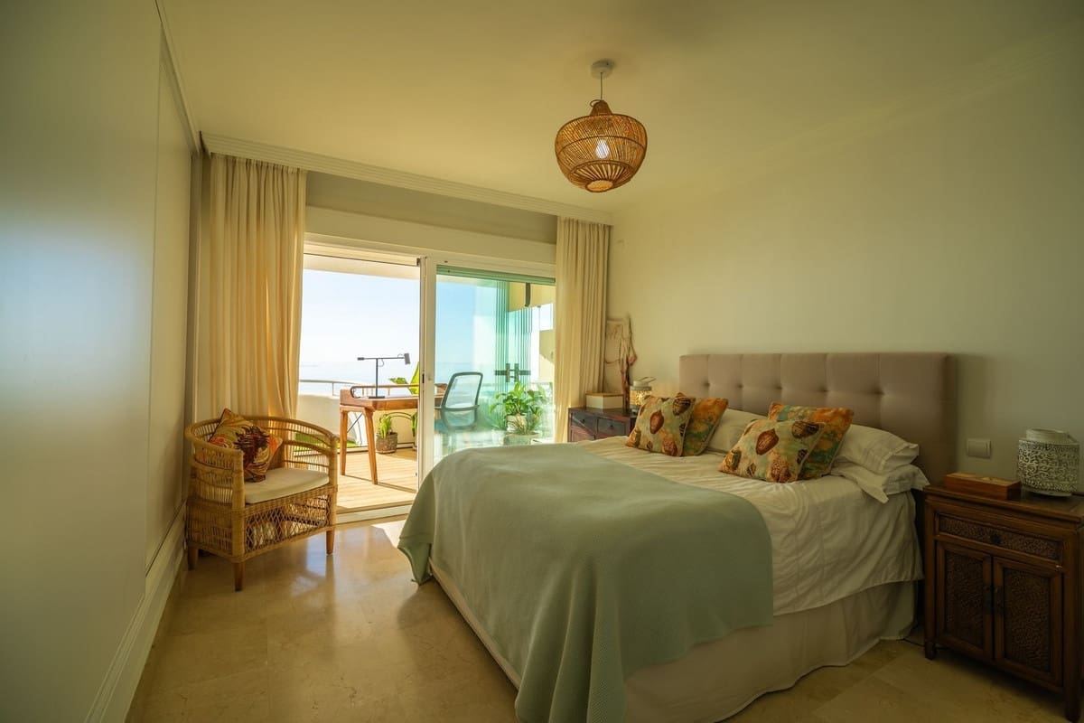 3 slaapkamer Appartement te koop in Estepona met zwembad garage - € 1.100.000 (Ref: 9231985)