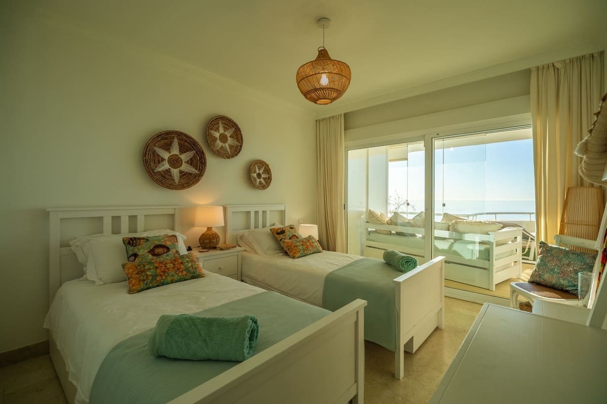 3 slaapkamer Appartement te koop in Estepona met zwembad garage - € 1.100.000 (Ref: 9231985)