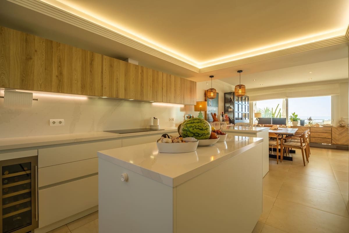 3 slaapkamer Appartement te koop in Estepona met zwembad garage - € 1.100.000 (Ref: 9231985)