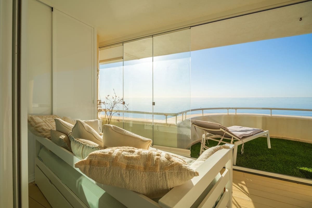 3 slaapkamer Appartement te koop in Estepona met zwembad garage - € 1.100.000 (Ref: 9231985)