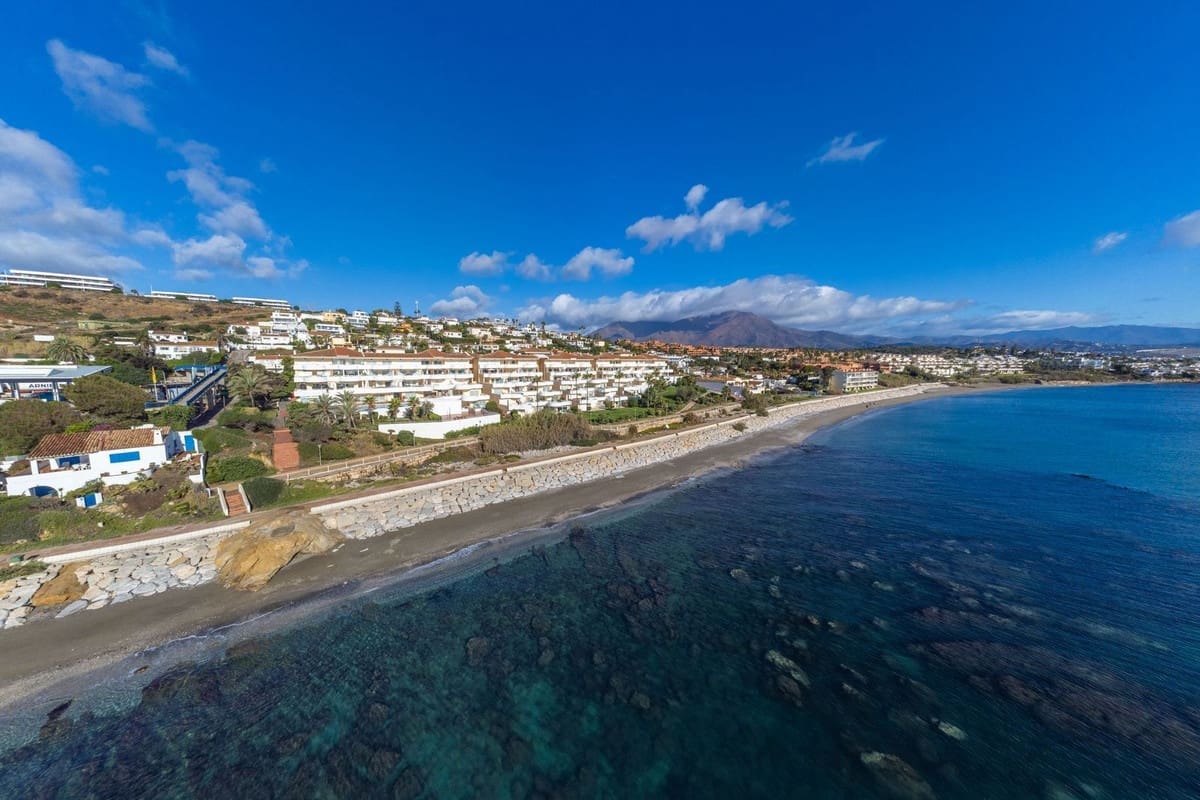 3 slaapkamer Appartement te koop in Estepona met zwembad garage - € 1.100.000 (Ref: 9231985)