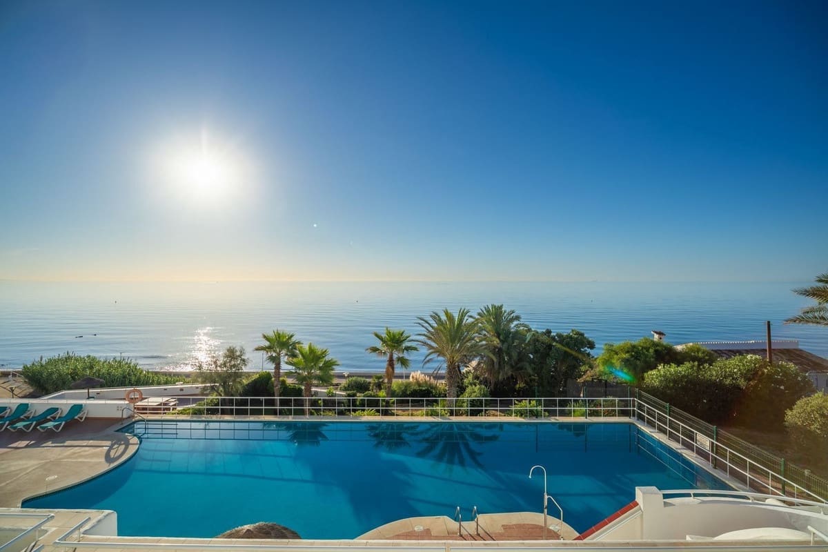 3 slaapkamer Appartement te koop in Estepona met zwembad garage - € 1.100.000 (Ref: 9231985)