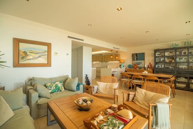 3 quarto Apartamento para venda em Estepona com piscina garagem - 1 100 000 € (Ref: 9231985)