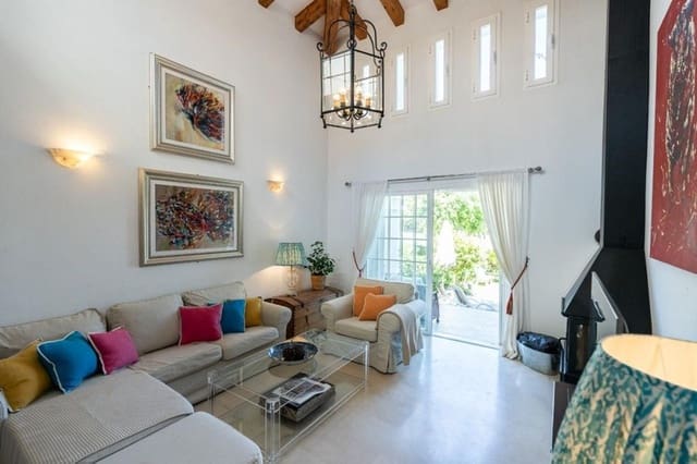 3 makuuhuone Omakotitalo myytävänä paikassa Riviera del Sol, Mijas mukana uima-altaan 
autotalli - 625 000 € (Ref: 9234073)