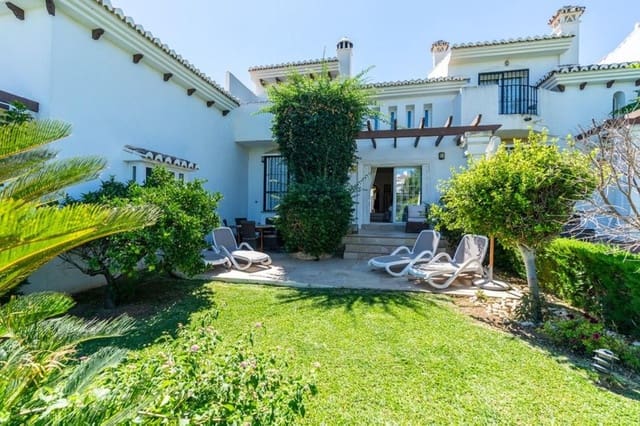 3 makuuhuone Omakotitalo myytävänä paikassa Riviera del Sol, Mijas mukana uima-altaan 
autotalli - 625 000 € (Ref: 9234073)