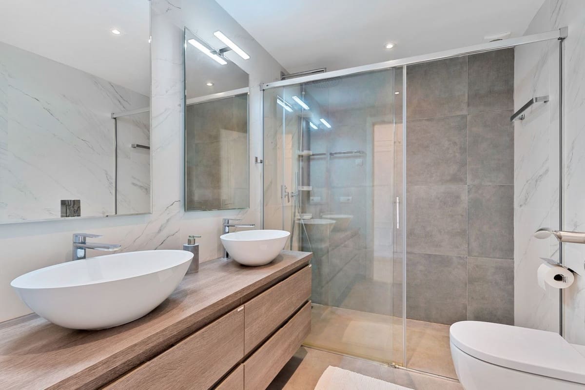 4 soveværelse Byhus til salg i San Pedro de Alcantara med swimmingpool garage - € 1.095.000 (Ref: 9234074)