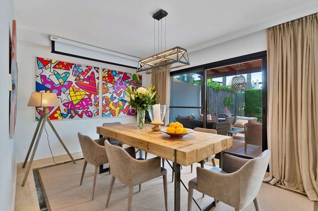 4 soverom Hus til salgs i San Pedro de Alcantara, Marbella med svømmebasseng garasje - € 1 095 000 (Ref: 9234074)