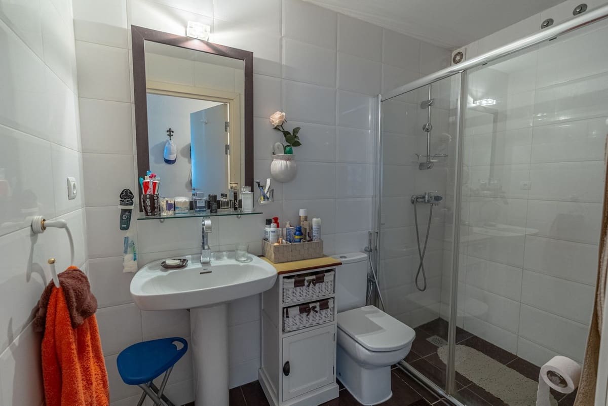 Apartamento de 2 habitaciones en Atalaya-Isdabe en venta con piscina garaje - 350.000 € (Ref: 9234075)