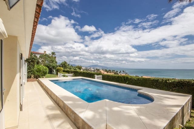 4 slaapkamer Villa te koop in Buenas Noches, Estepona met zwembad garage - € 790.000 (Ref: 9234077)