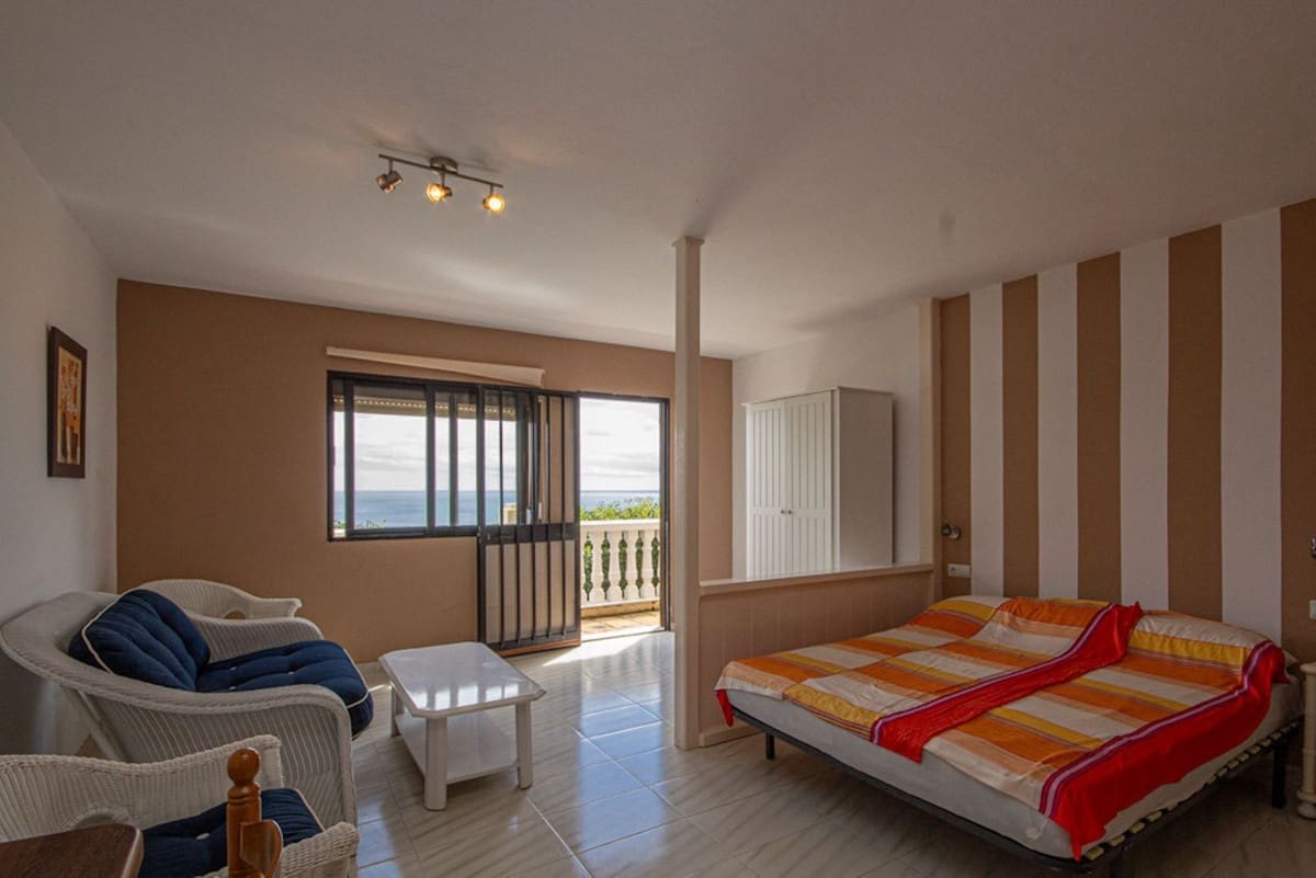 4 soveværelse Villa til salg i Buenas Noches med swimmingpool garage - € 790.000 (Ref: 9234077)