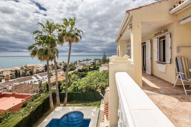 4 slaapkamer Villa te koop in Buenas Noches, Estepona met zwembad garage - € 790.000 (Ref: 9234077)