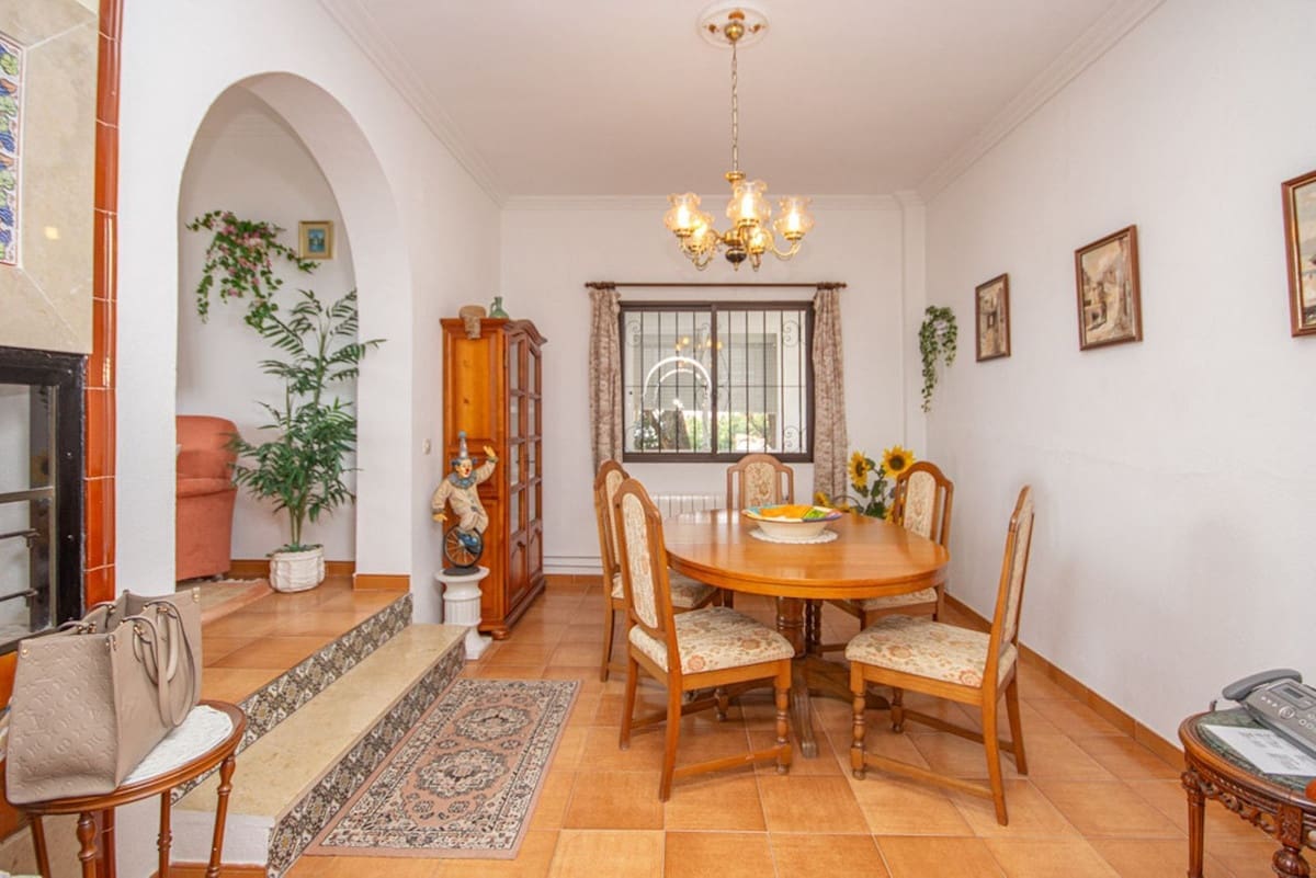 4 soveværelse Villa til salg i Buenas Noches med swimmingpool garage - € 790.000 (Ref: 9234077)