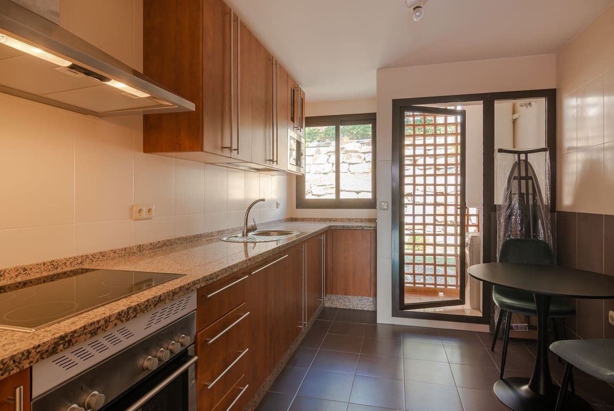 2 soveværelse Lejlighed til salg i Bahia de Casares med swimmingpool garage - € 349.950 (Ref: 9251538)