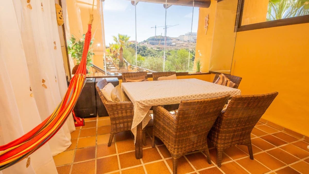 3 slaapkamer Appartement te koop in La Duquesa / Puerto de la Duquesa met zwembad garage - € 319.000 (Ref: 9251539)