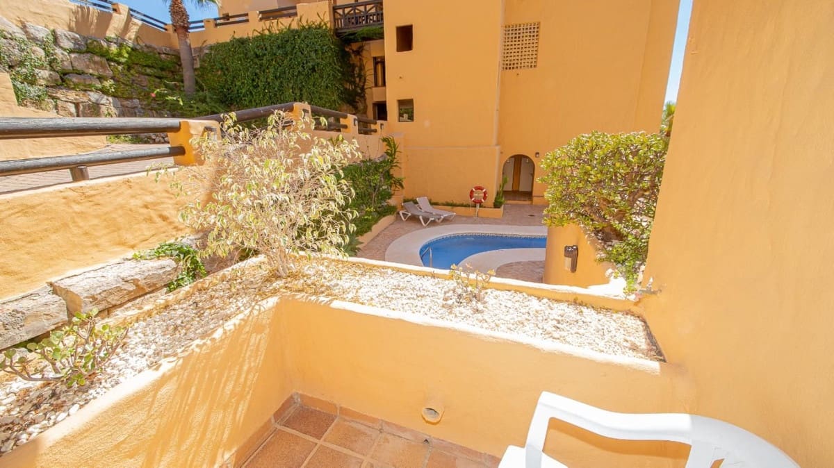 3 slaapkamer Appartement te koop in La Duquesa / Puerto de la Duquesa met zwembad garage - € 319.000 (Ref: 9251539)