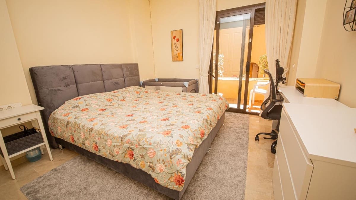 3 slaapkamer Appartement te koop in La Duquesa / Puerto de la Duquesa met zwembad garage - € 319.000 (Ref: 9251539)