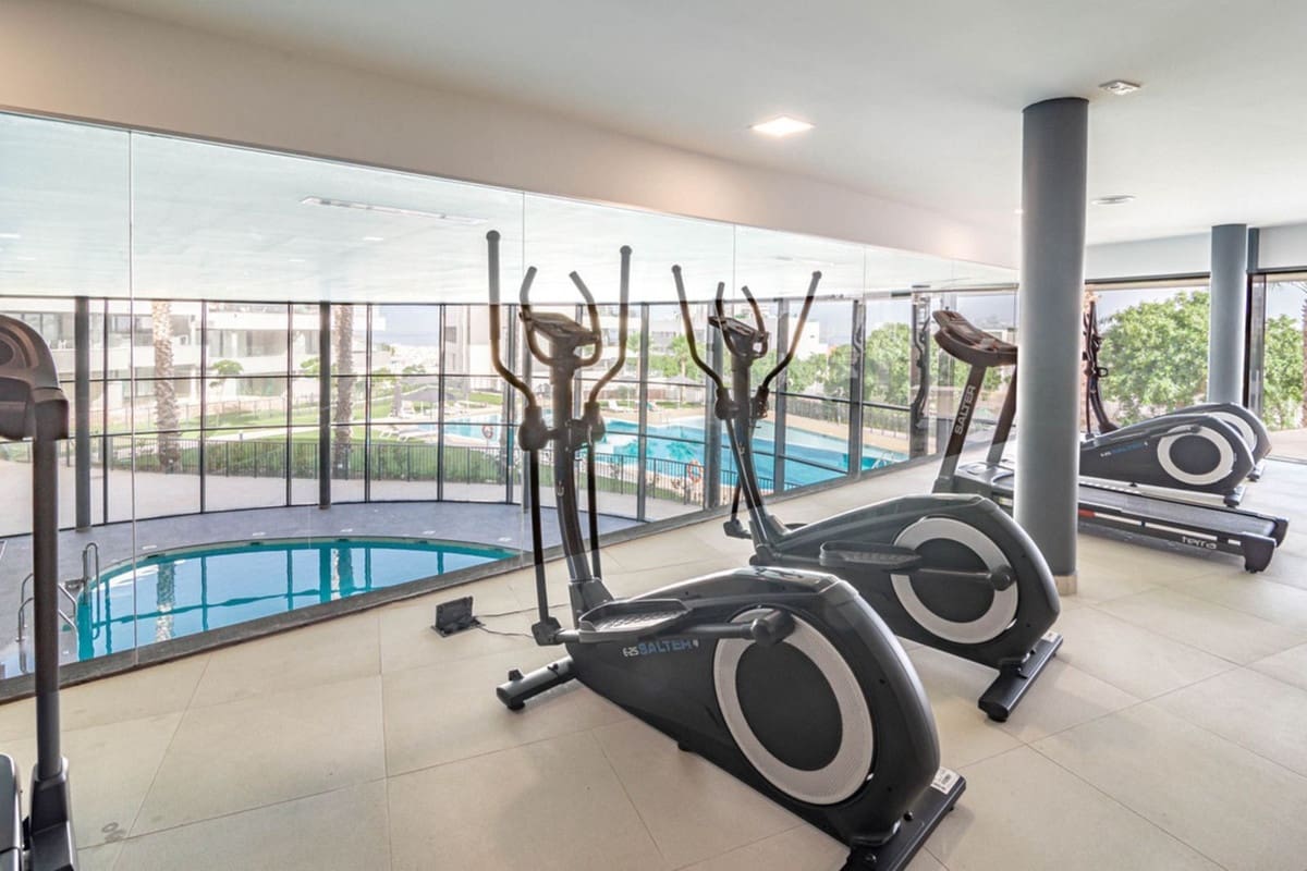 3 soverom Penthouse til salgs i Estepona med svømmebasseng - € 1 195 000 (Ref: 9252549)