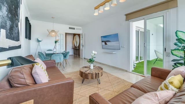 3 soveværelse Lejlighed til salg i Puerto Banus, Marbella med swimmingpool - € 900.000 (Ref: 9254036)