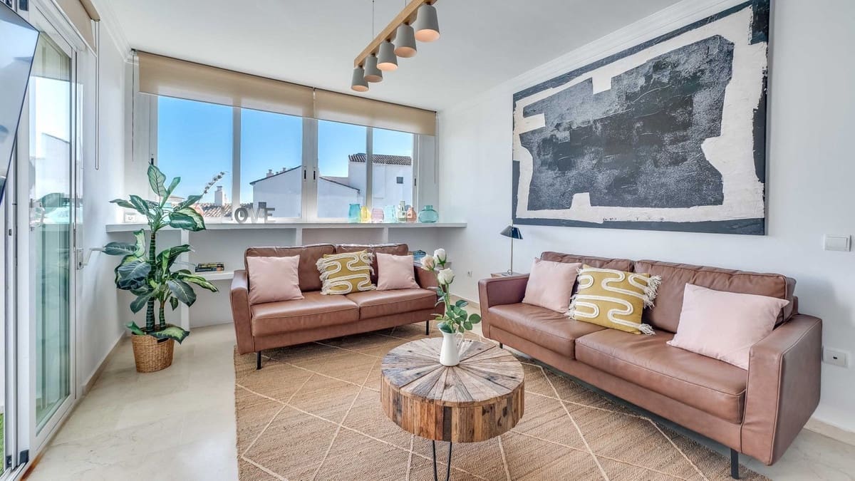 3 bedroom Apartment for sale in Puerto Banus with pool - € 850,000 (Ref: 9254036)