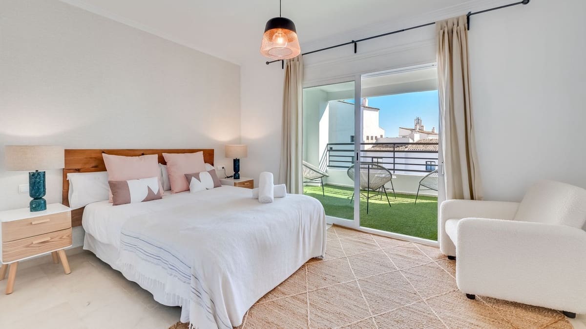 3 slaapkamer Appartement te koop in Puerto Banus met zwembad - € 850.000 (Ref: 9254036)