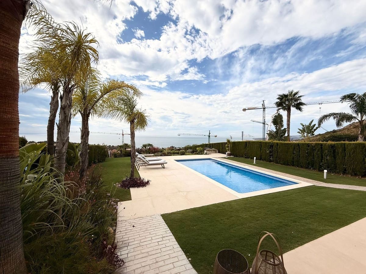 4 sypialnia Willa na sprzedaż w Manilva z basenem garażem - 1 075 000 € (Ref: 9254037)