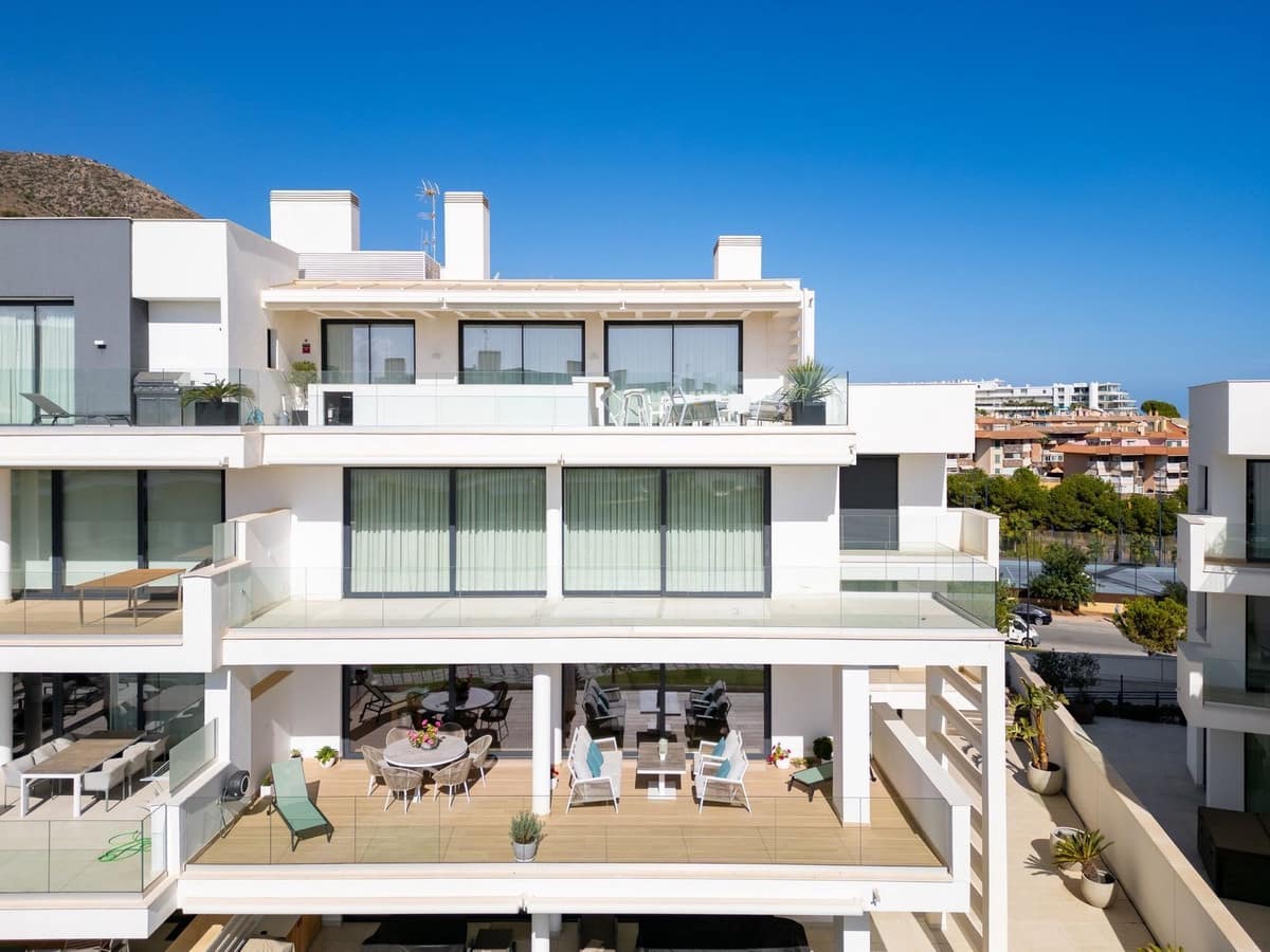 3 makuuhuone Huoneisto myytävänä paikassa Fuengirola mukana uima-altaan 
autotalli - 829 000 € (Ref: 9265634)