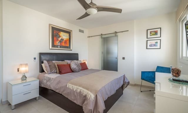 2 sypialnia Apartament na sprzedaż w Estepona z basenem garażem - 575 000 € (Ref: 9265635)