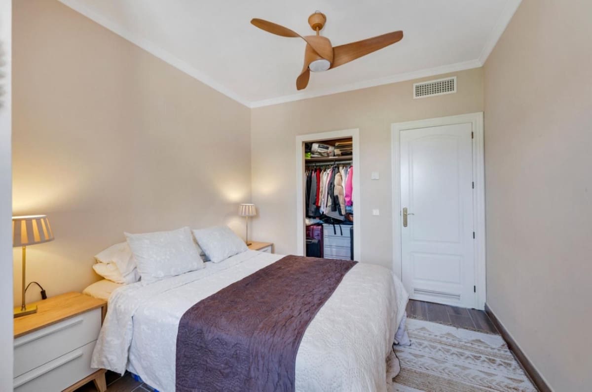 3 soveværelse Semi-Rækkehus til salg i Guadalmina med swimmingpool garage - € 795.000 (Ref: 9265636)