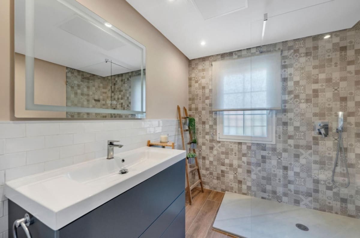 3 soveværelse Semi-Rækkehus til salg i Guadalmina med swimmingpool garage - € 795.000 (Ref: 9265636)