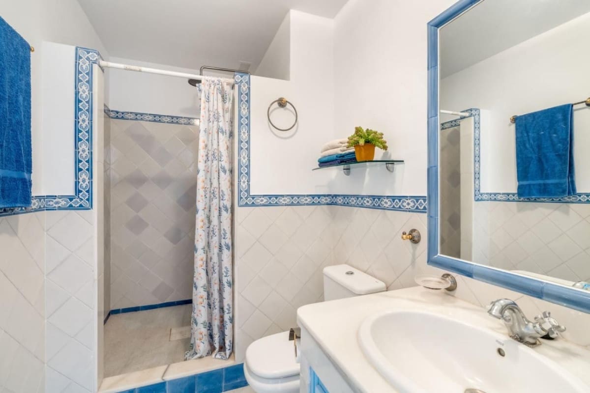 2 sovrum Lägenhet till salu i Bahia de Casares med pool garage - 585 000 € (Ref: 9265640)