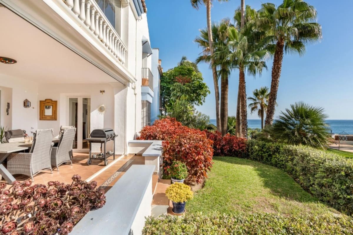 2 sovrum Lägenhet till salu i Bahia de Casares med pool garage - 585 000 € (Ref: 9265640)