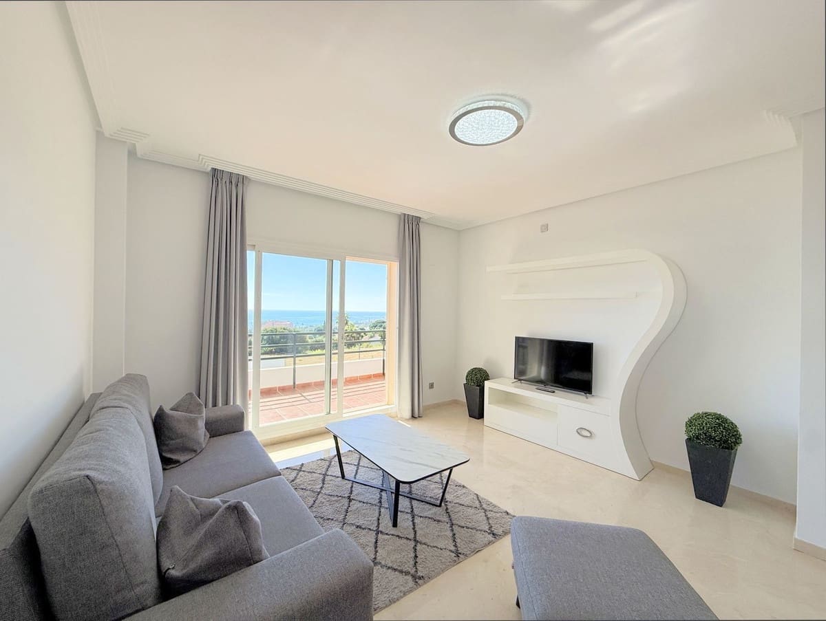 2 soveværelse Lejlighed til salg i La Duquesa / Puerto de la Duquesa med swimmingpool garage - € 320.000 (Ref: 9293466)