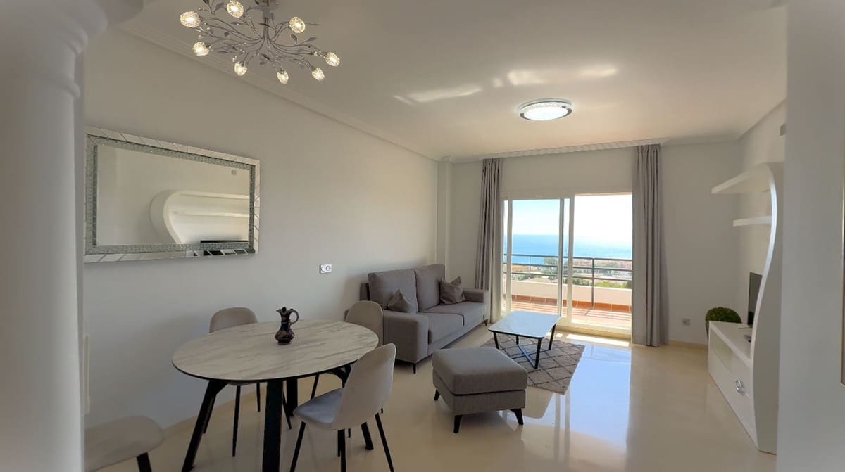 2 soveværelse Lejlighed til salg i La Duquesa / Puerto de la Duquesa med swimmingpool garage - € 320.000 (Ref: 9293466)