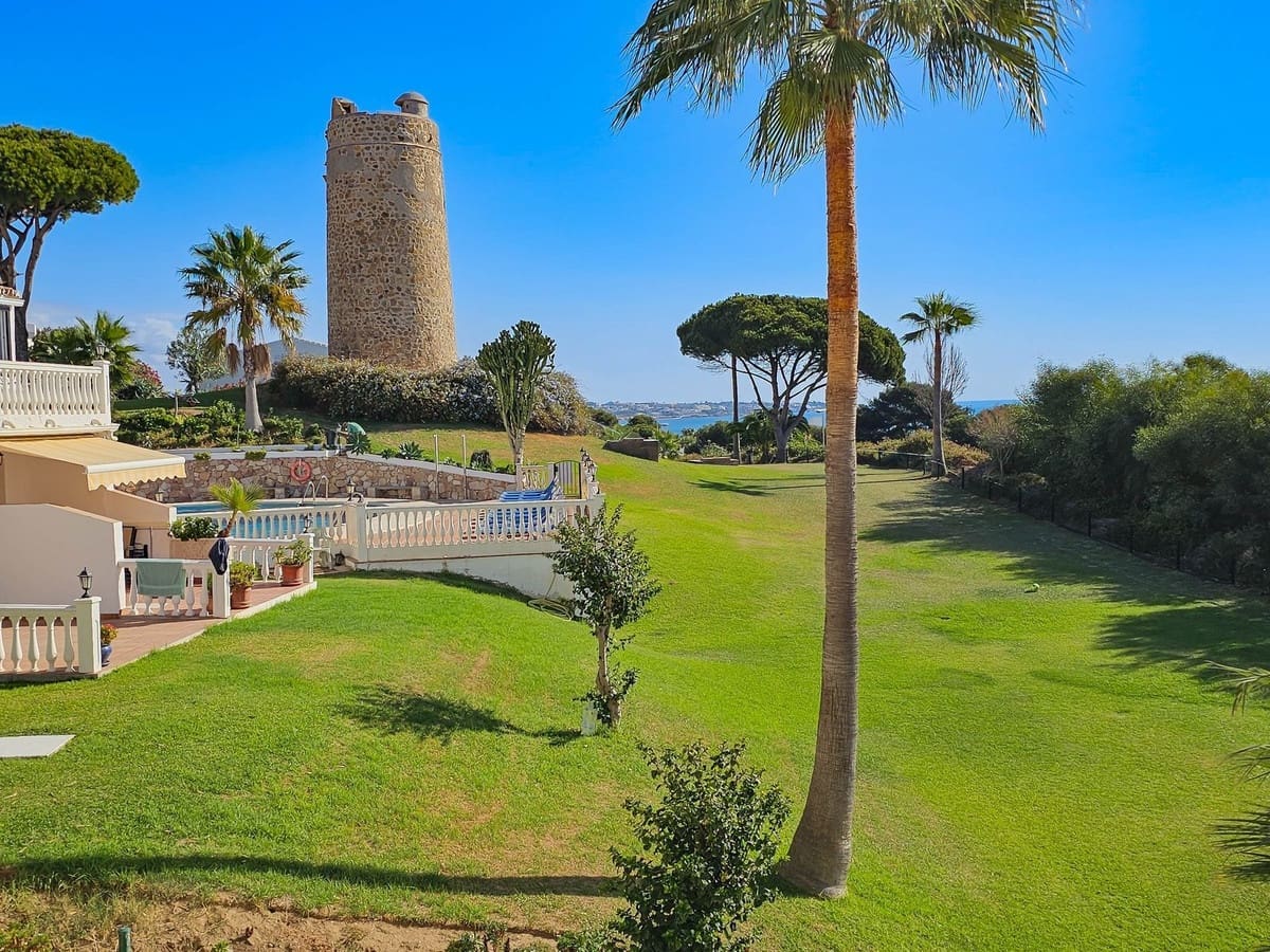 2 soverom Leilighet til salgs i Mijas Costa med svømmebasseng - € 329 000 (Ref: 9294074)