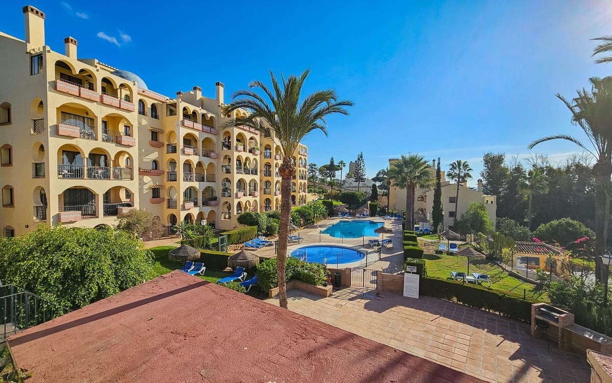2 soverom Leilighet til salgs i Mijas Costa med svømmebasseng - € 329 000 (Ref: 9294074)