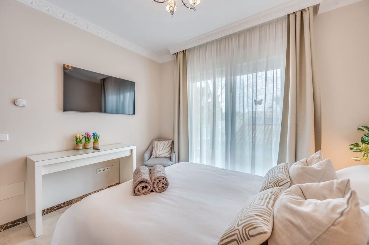 6 sypialnia Willa na sprzedaż w Marbesa z basenem garażem - 2 400 000 € (Ref: 9294075)