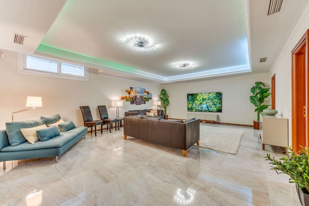 6 sypialnia Willa na sprzedaż w Marbesa z basenem garażem - 2 400 000 € (Ref: 9294075)