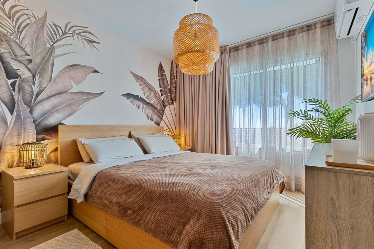 2 soverom Penthouse til salgs i Riviera del Sol med svømmebasseng garasje - € 385 000 (Ref: 9295028)