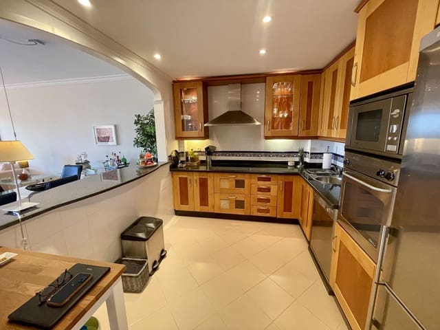 2 slaapkamer Penthouse te koop in Torrequebrada, Benalmádena met zwembad garage - € 449.000 (Ref: 9298929)