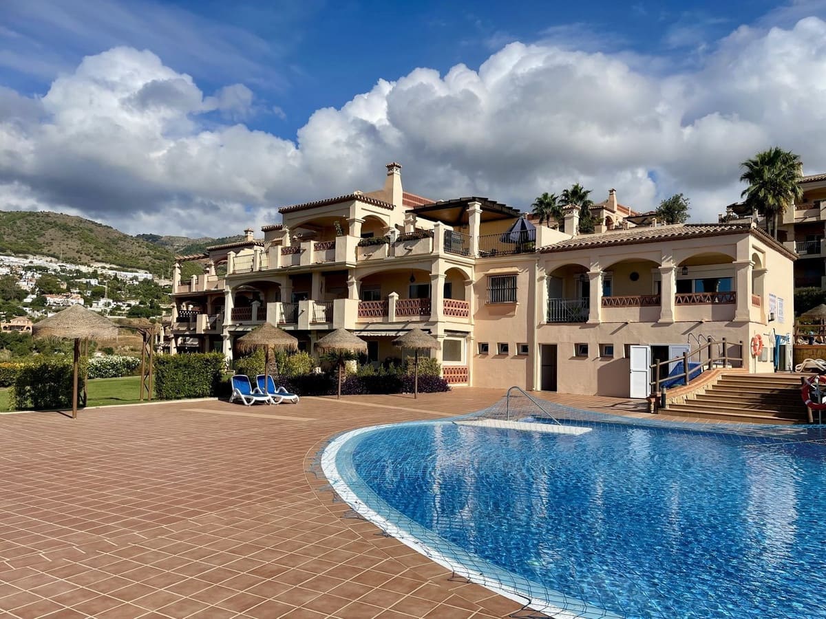 2 soveværelse Penthouse til salg i Torrequebrada med swimmingpool garage - € 449.000 (Ref: 9298929)