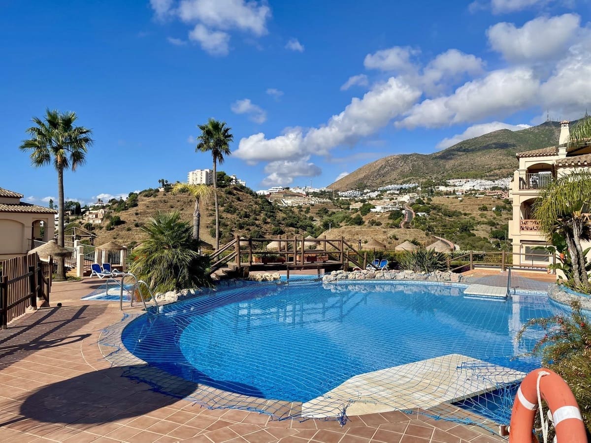 2 soveværelse Penthouse til salg i Torrequebrada med swimmingpool garage - € 449.000 (Ref: 9298929)