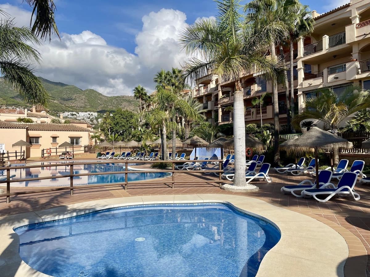 2 soveværelse Penthouse til salg i Torrequebrada med swimmingpool garage - € 449.000 (Ref: 9298929)