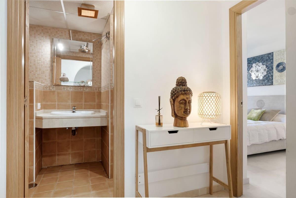 2 soverom Leilighet til salgs i Bel-Air med svømmebasseng garasje - € 420 000 (Ref: 9300301)